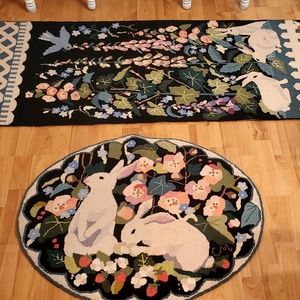 2 100% Wool Heirloom Quality Claire Murray Rugs and 2 Matching Pillows, Vintage